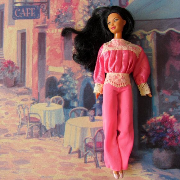 TAN BARBIE, LOVELY BLACK HAIR, CUTOUT SWIMSUIT, JUMPSUIT, BLOUSE 1980 BEACH DOLL - Picture 9 of 9